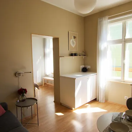 The Yellow House Studio, Free Parking Apartman *